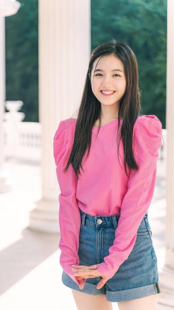 王凯谭松韵最新爆料新闻,揭秘幕后故事，情感纠葛引关注